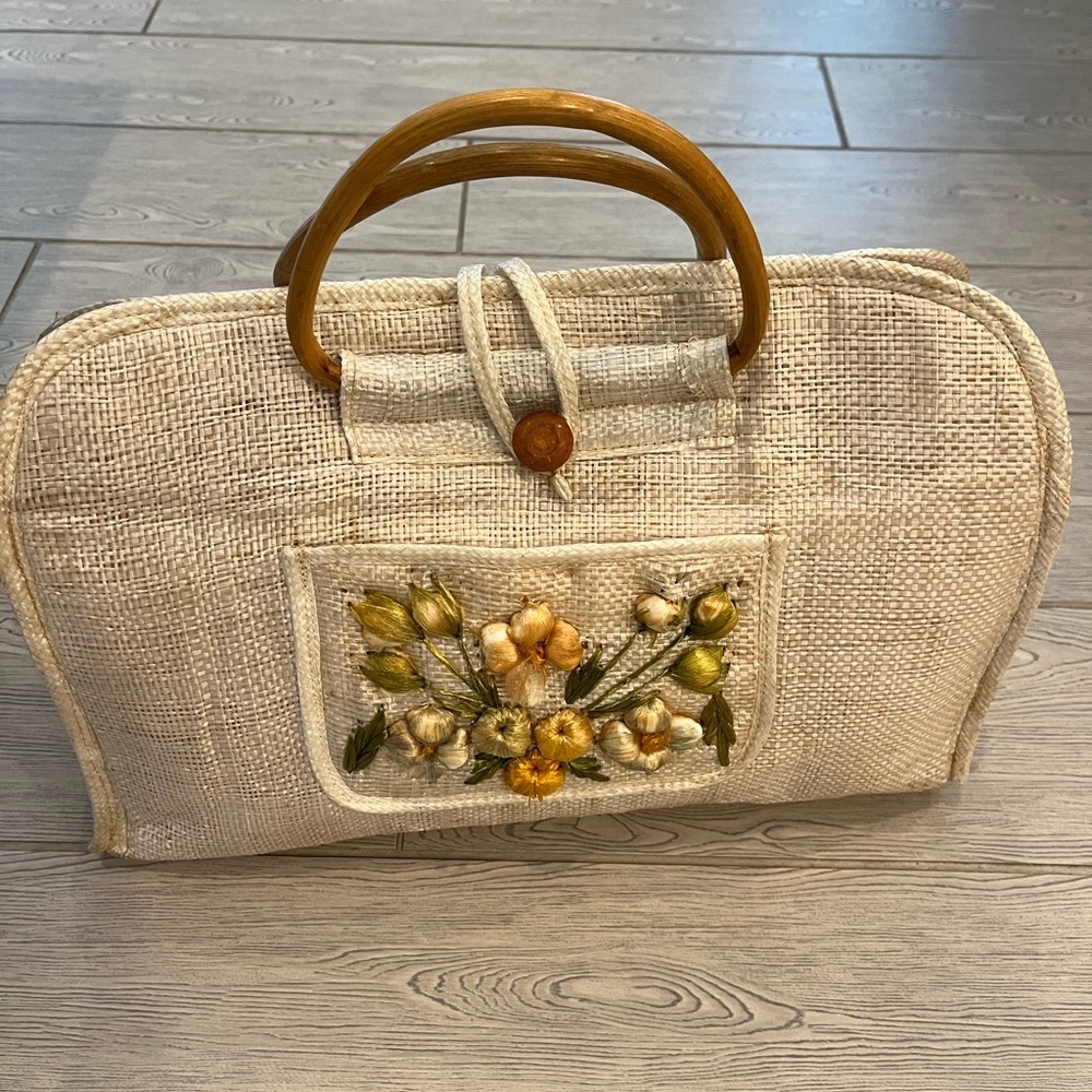 Cabana Bag 1960s Cream and Brown Tote with Wooden Handle and Floral Panel Pocket